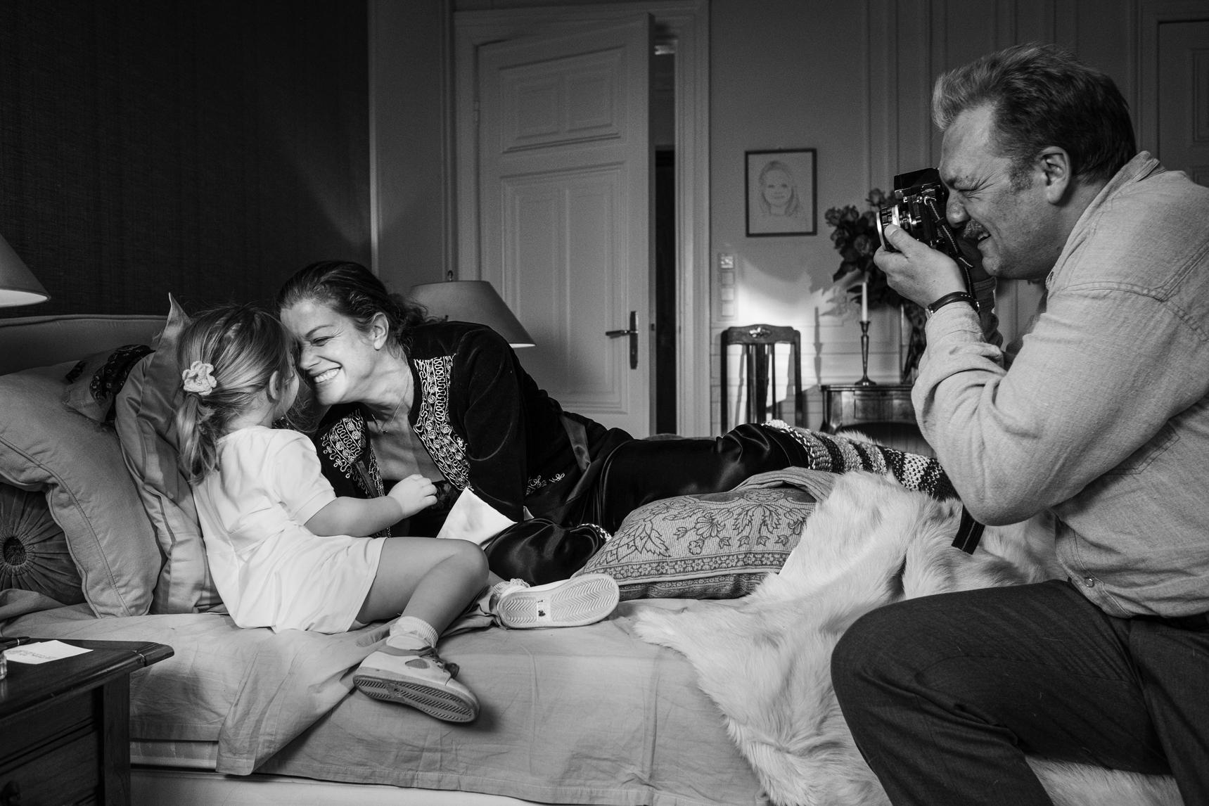 Als Fotograf Robert Lebeck: mit Marie Bäumer im Film 3 Tage in Quiberon, Regie: Emily Atef, 2018